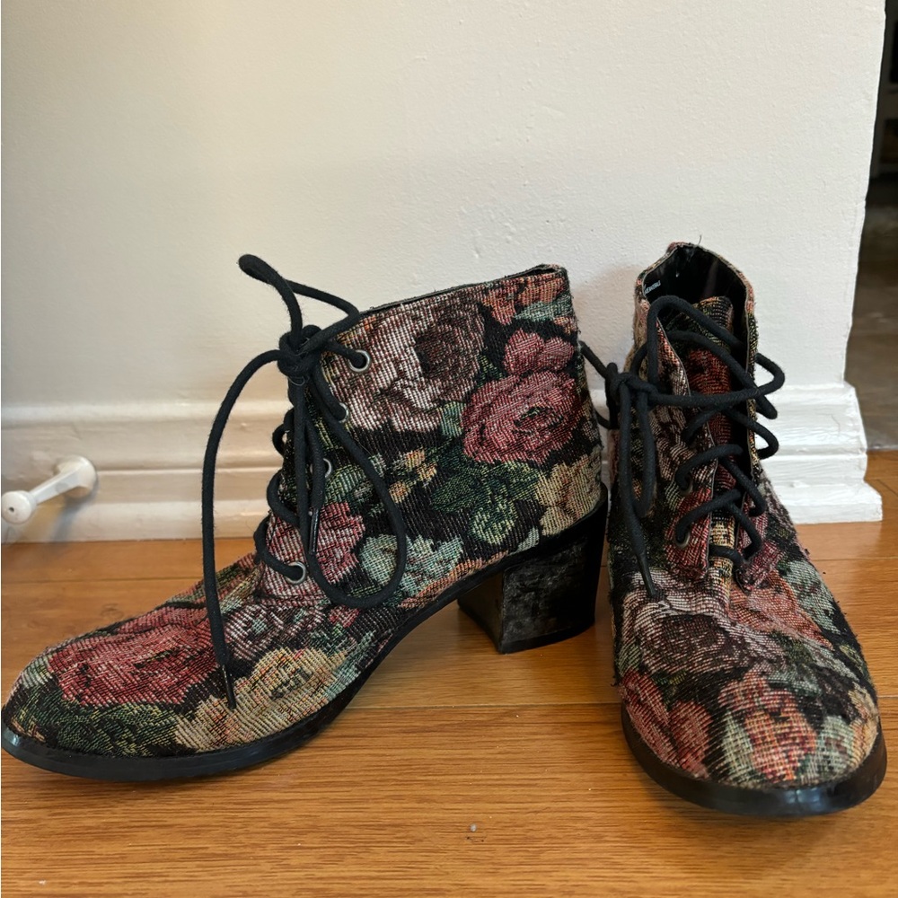 Floral lace up boots